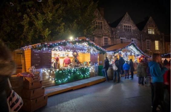 Winchester-Cathedral-Christmas-Market